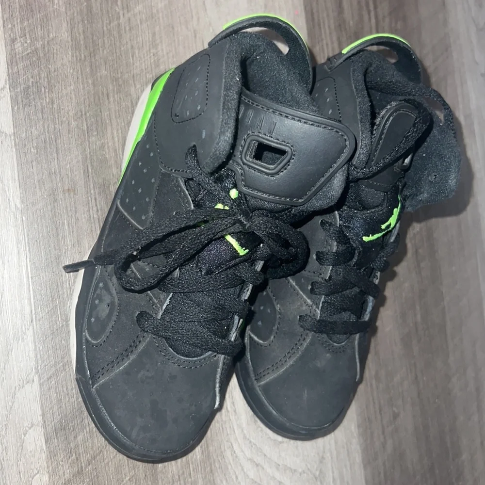 Kids Retro 6 - Picture 1 of 3